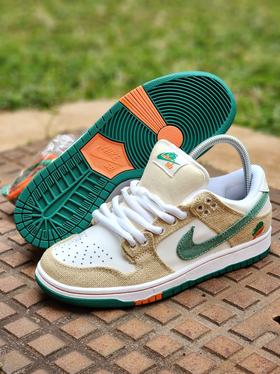Nike SB Dunk Low Pro 'Jarritos' thumbnail 2